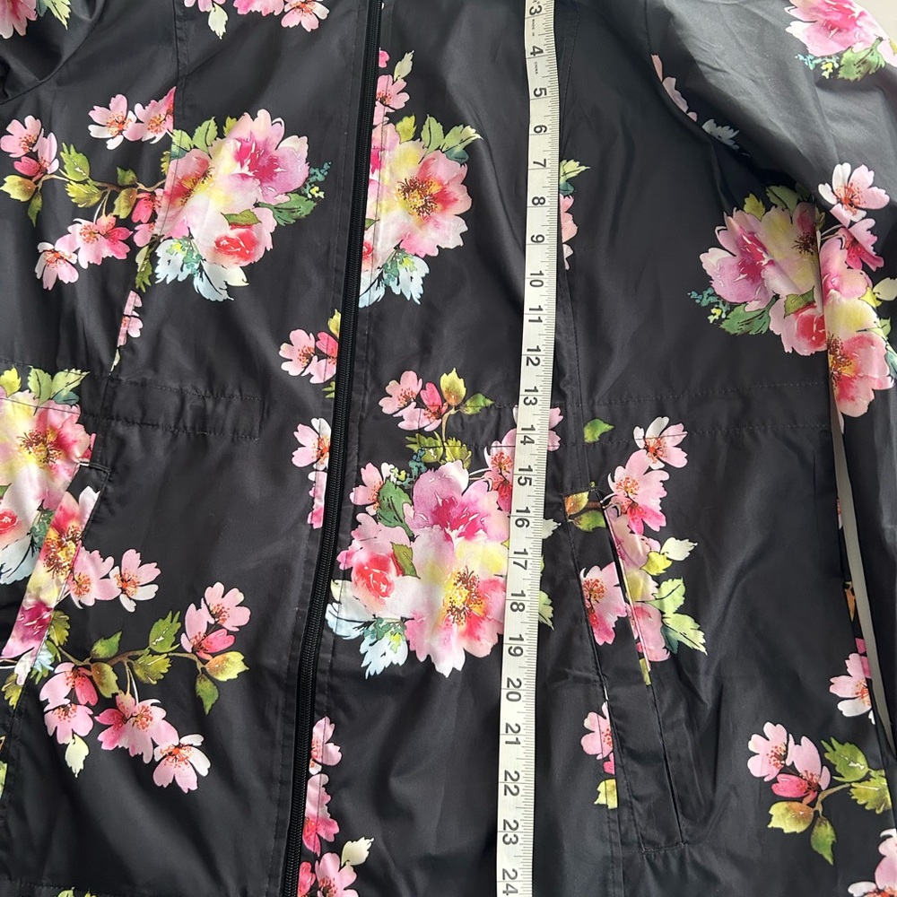 Susan Graver Black Floral Raincoat (A0031) - Picture 9 of 10